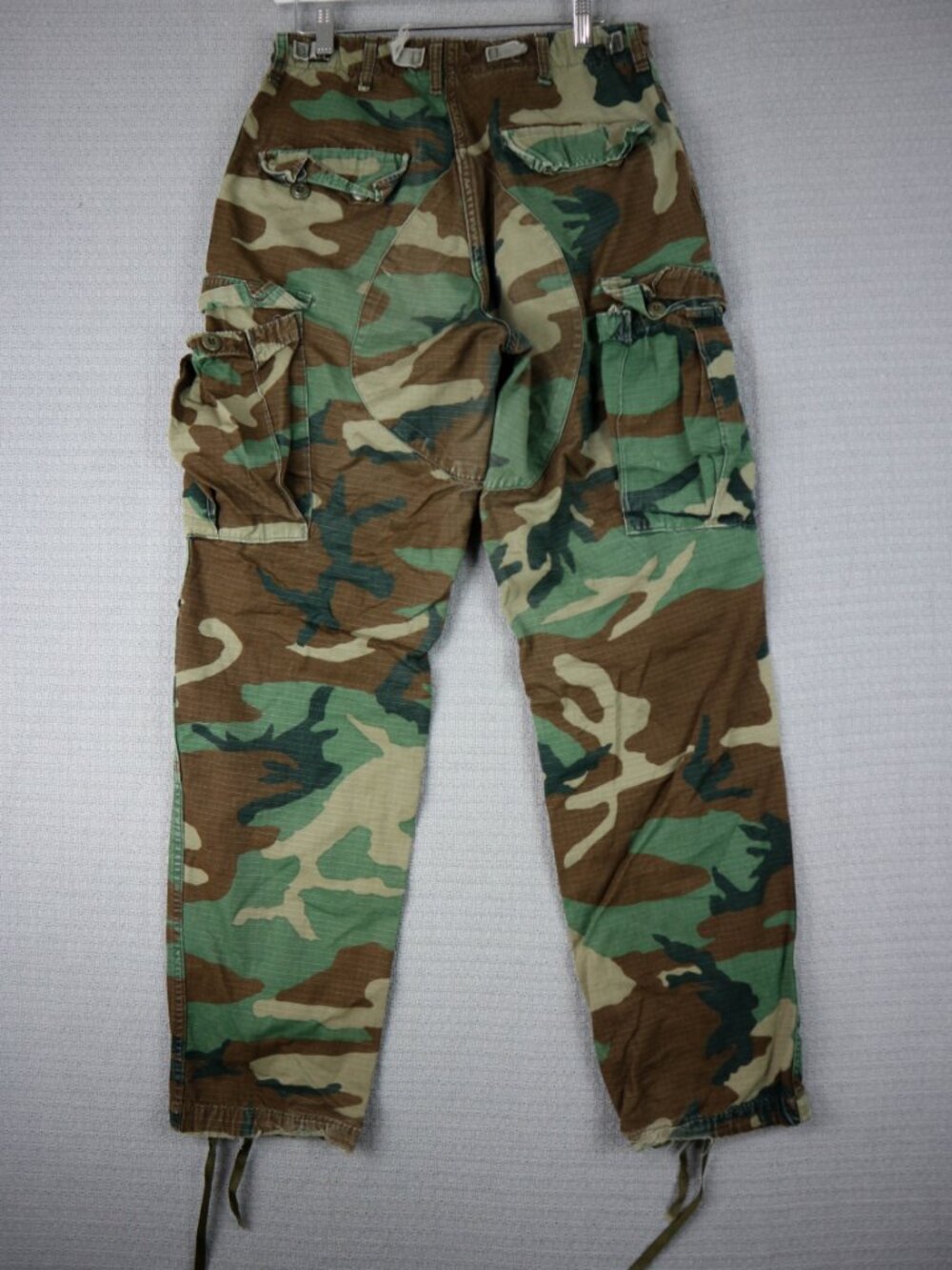Vintage US Military BDU Woodland Cargo Pants 1980s 90s 30W Distressed As Is - Picture 2 of 10